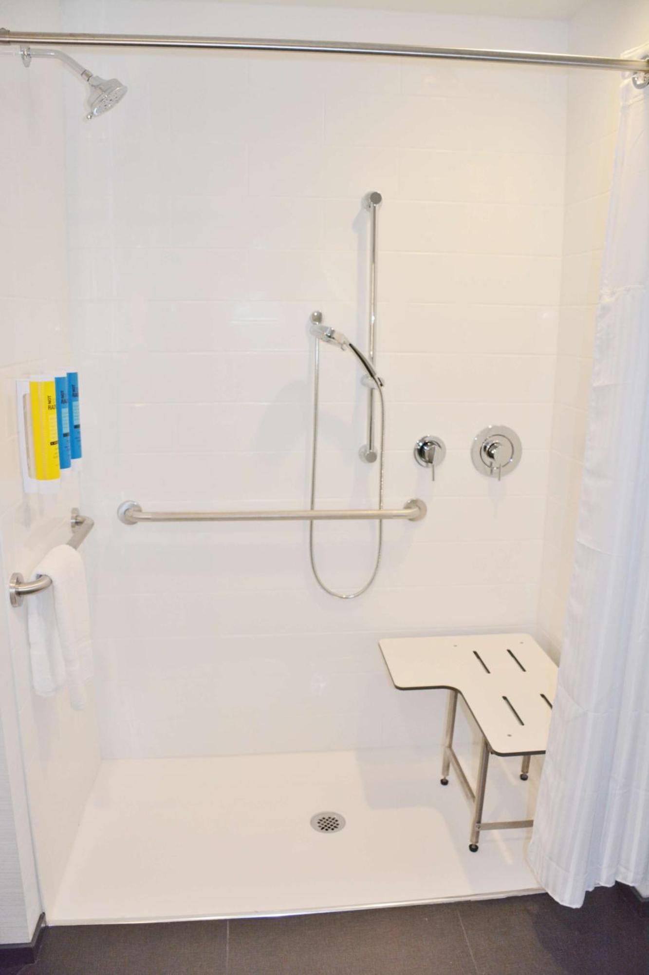 Hotel Tru By Hilton Downtown 3*